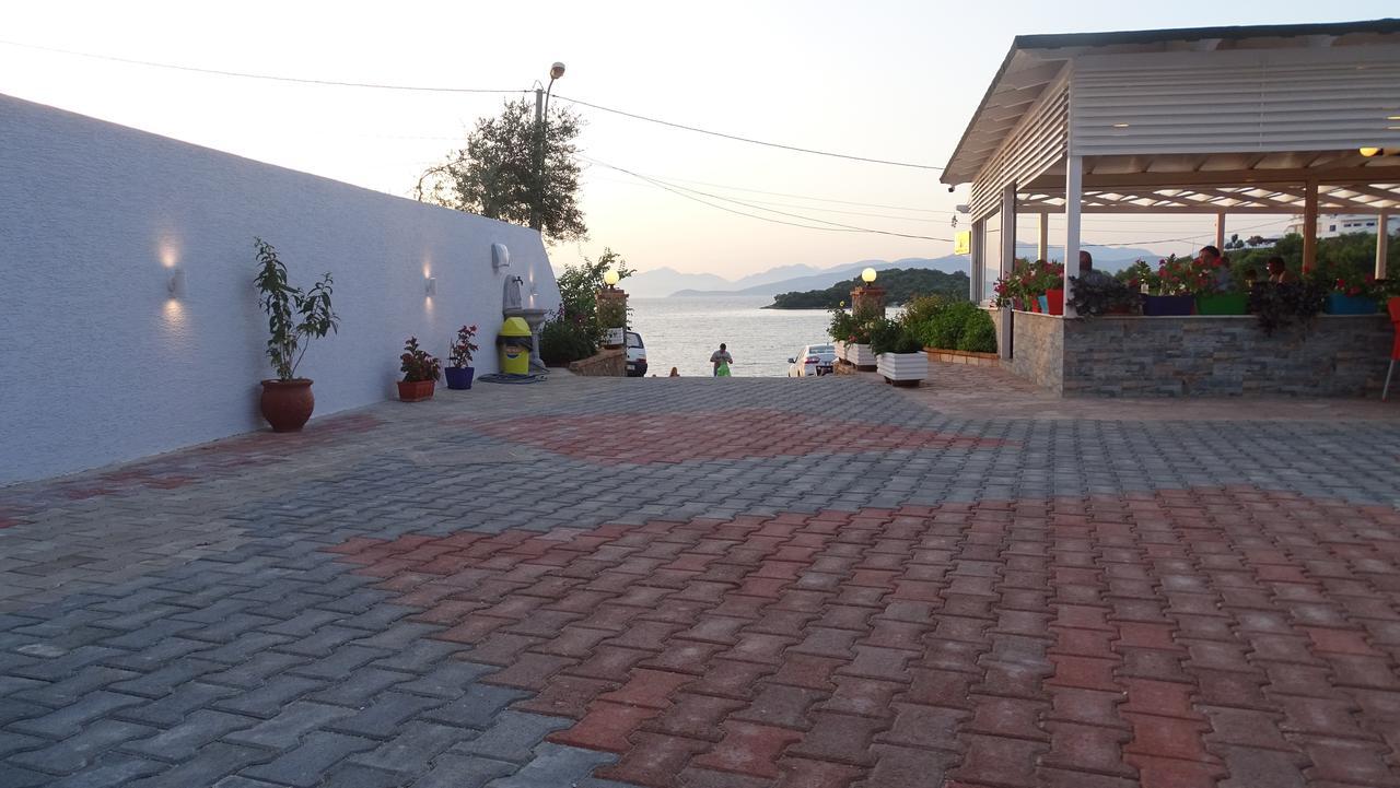 De Luna 4*